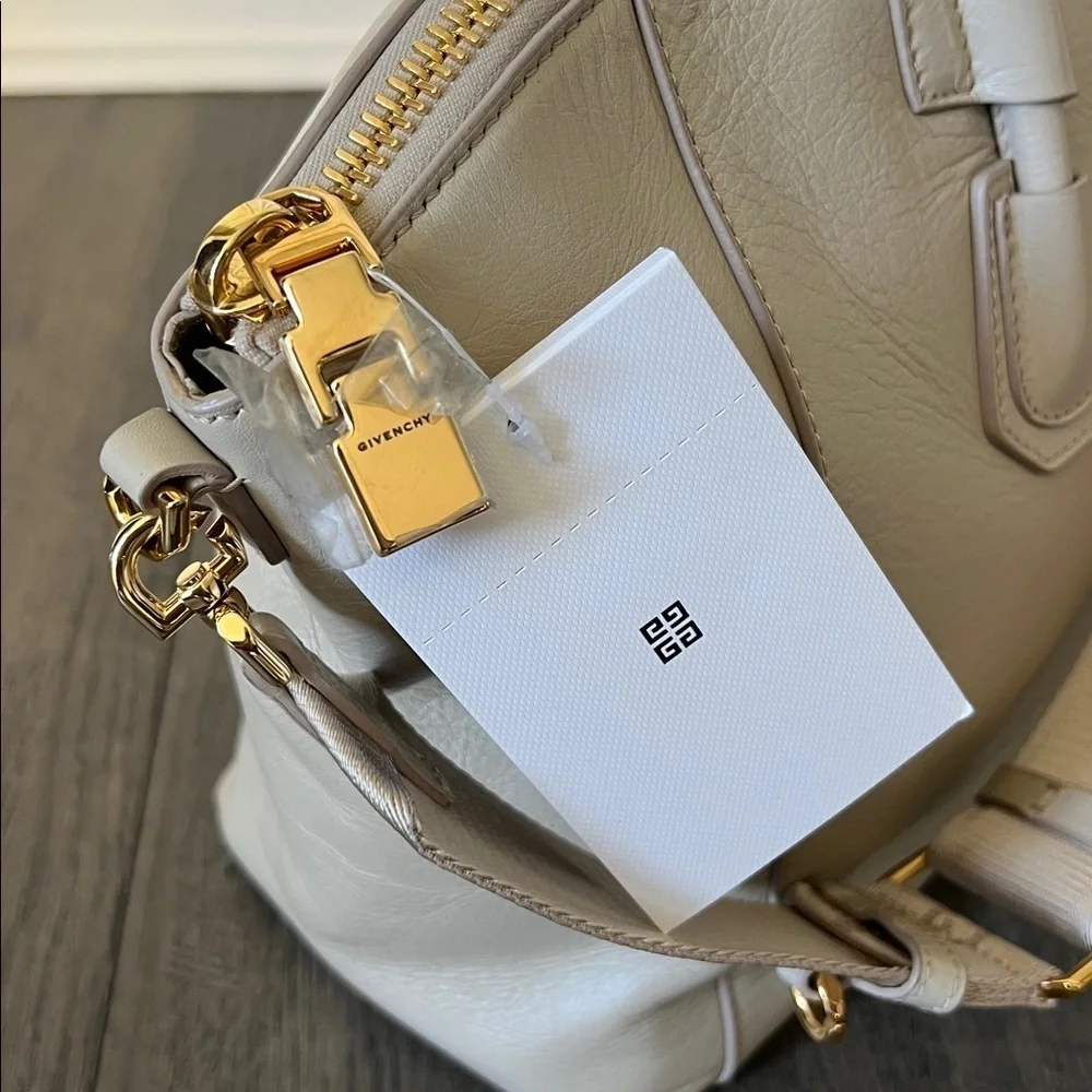 GIVENCHY Medium Antigona Sport Shoulder Bag in Calf Leather Beige NWT